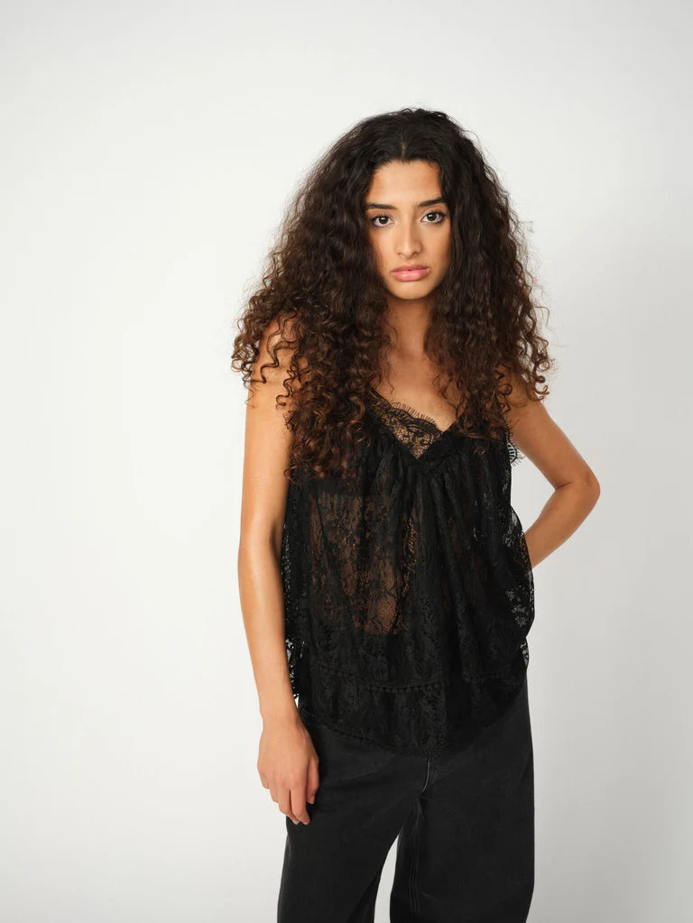 MMHBare Lace Top