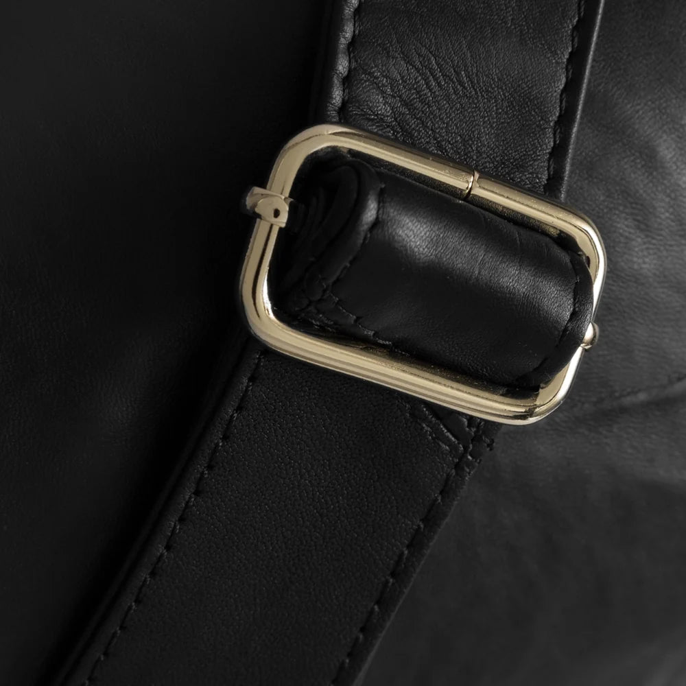 15092 - Leather Cross Over Bag