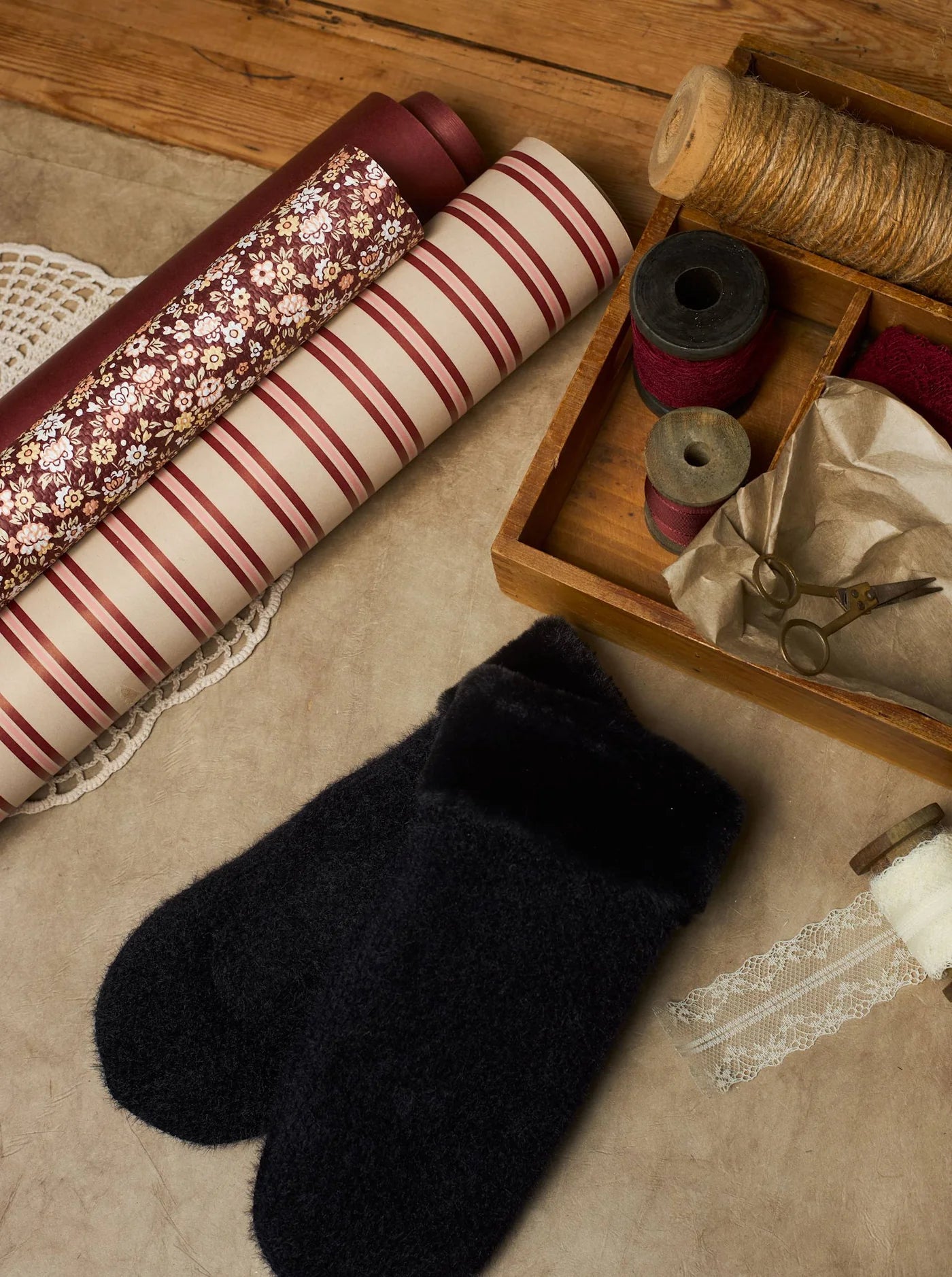 BCKeeley Mittens - Black/Sand