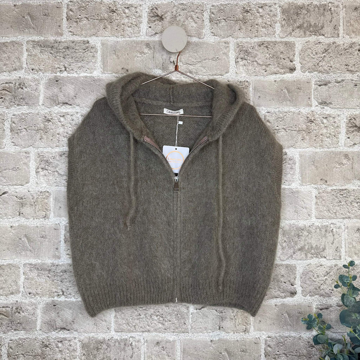 Mosel 8827 - Knitted Hooded Vest