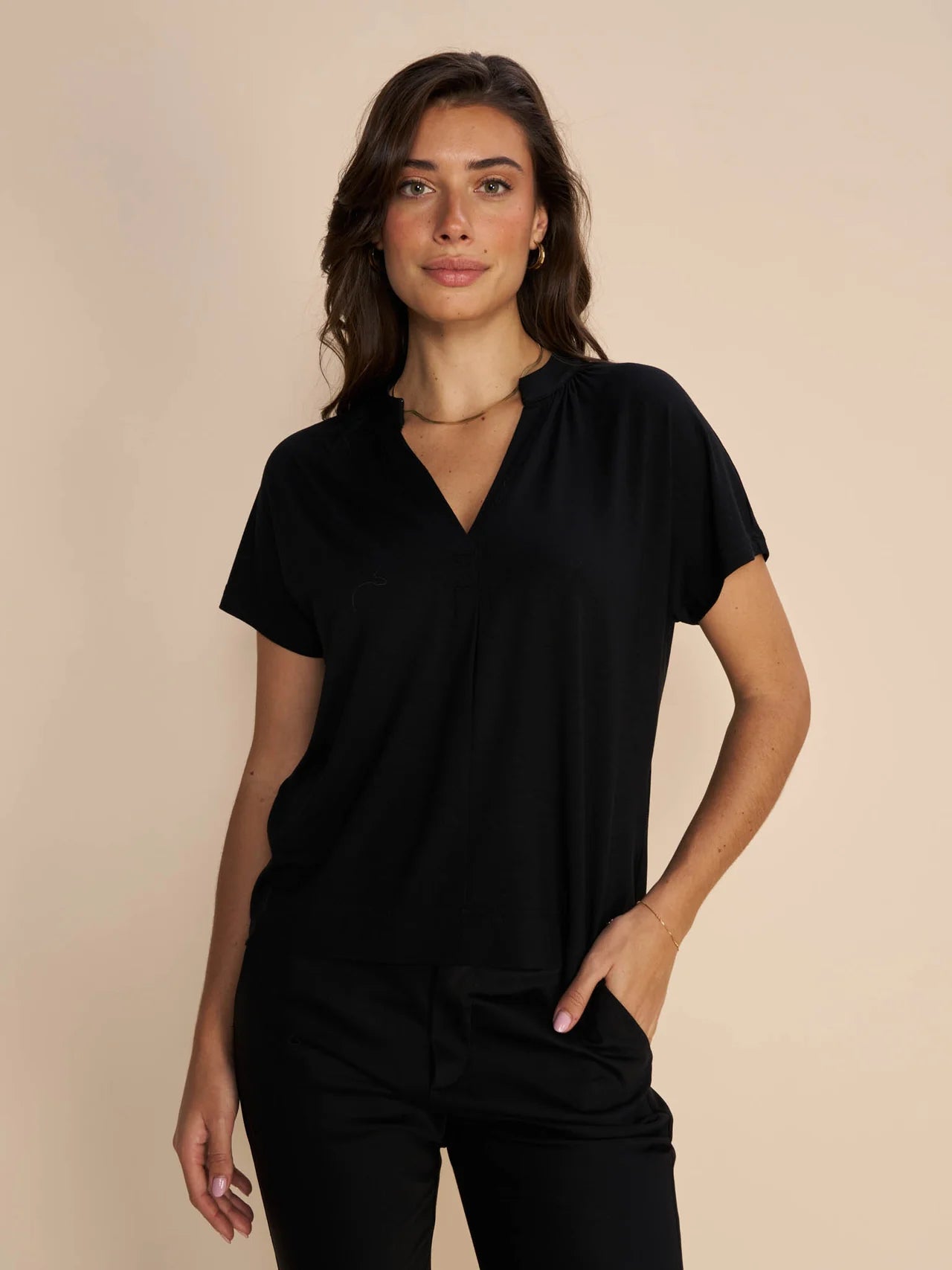 MMShira Tee Black