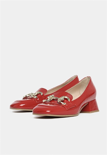 Lill Patent with Gold Buckle Shoe Red