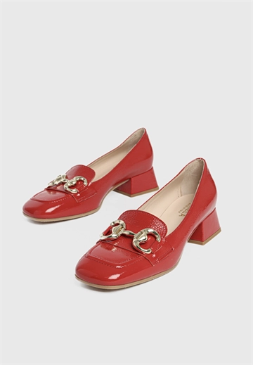 Lill Patent with Gold Buckle Shoe Red