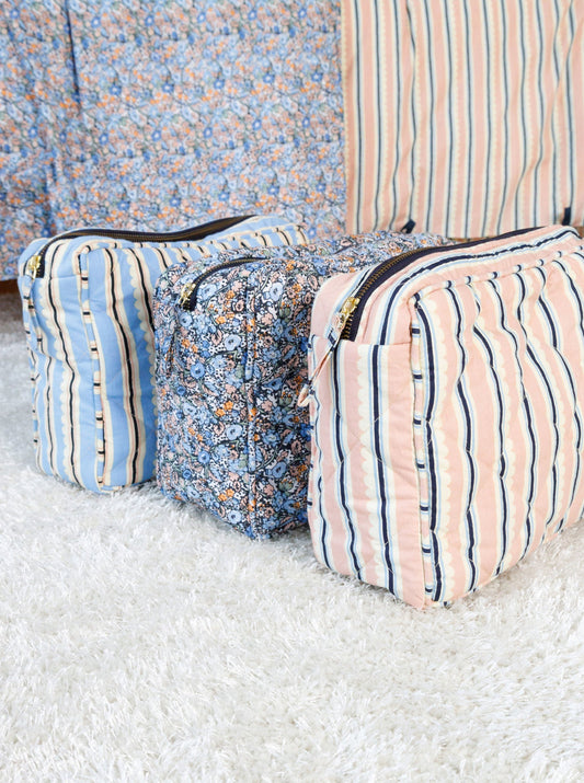 BCNorma Sky Washbag Flower