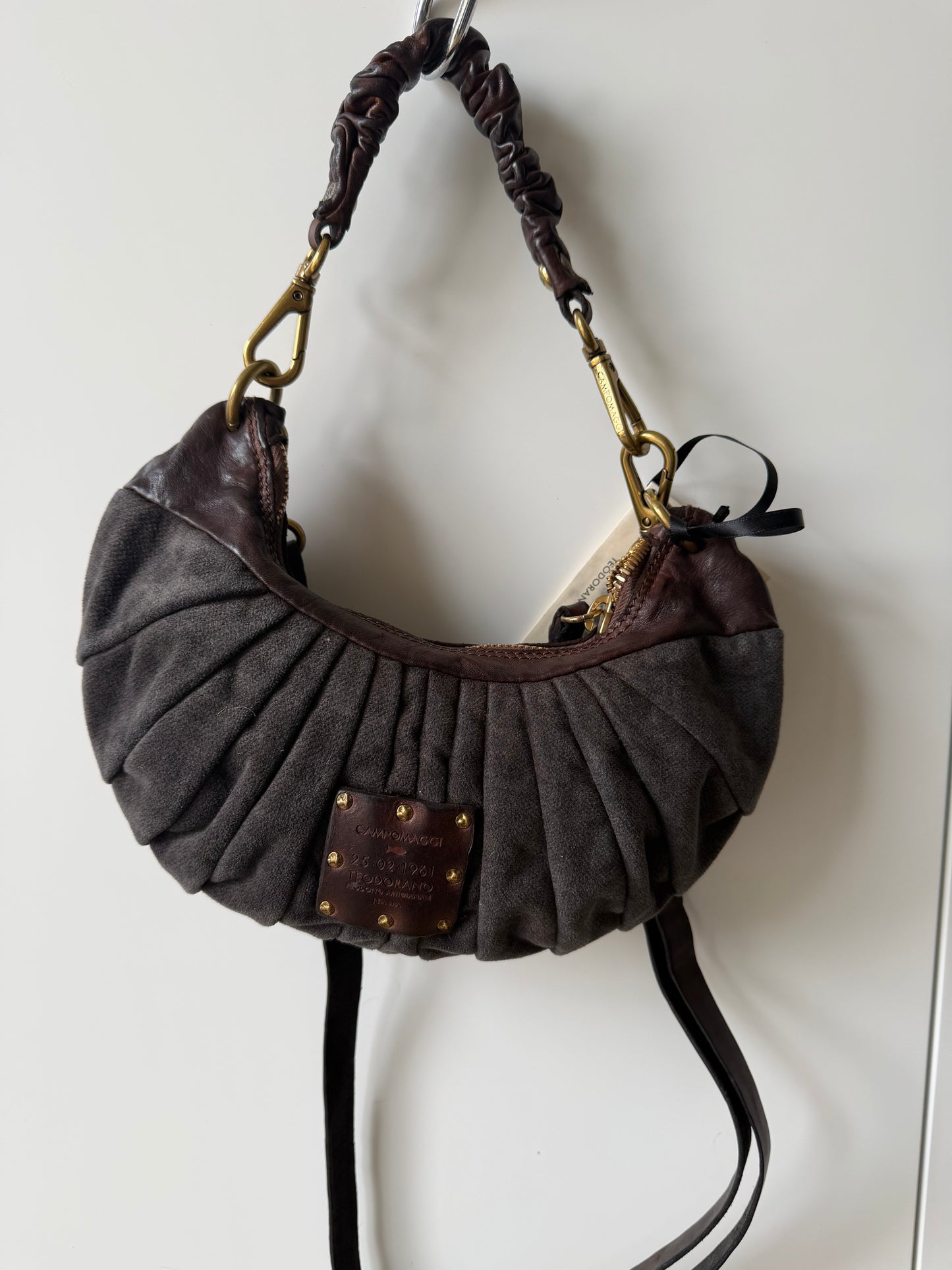 Luna - Small "Crossaint" Shoulder Bag in Velvet