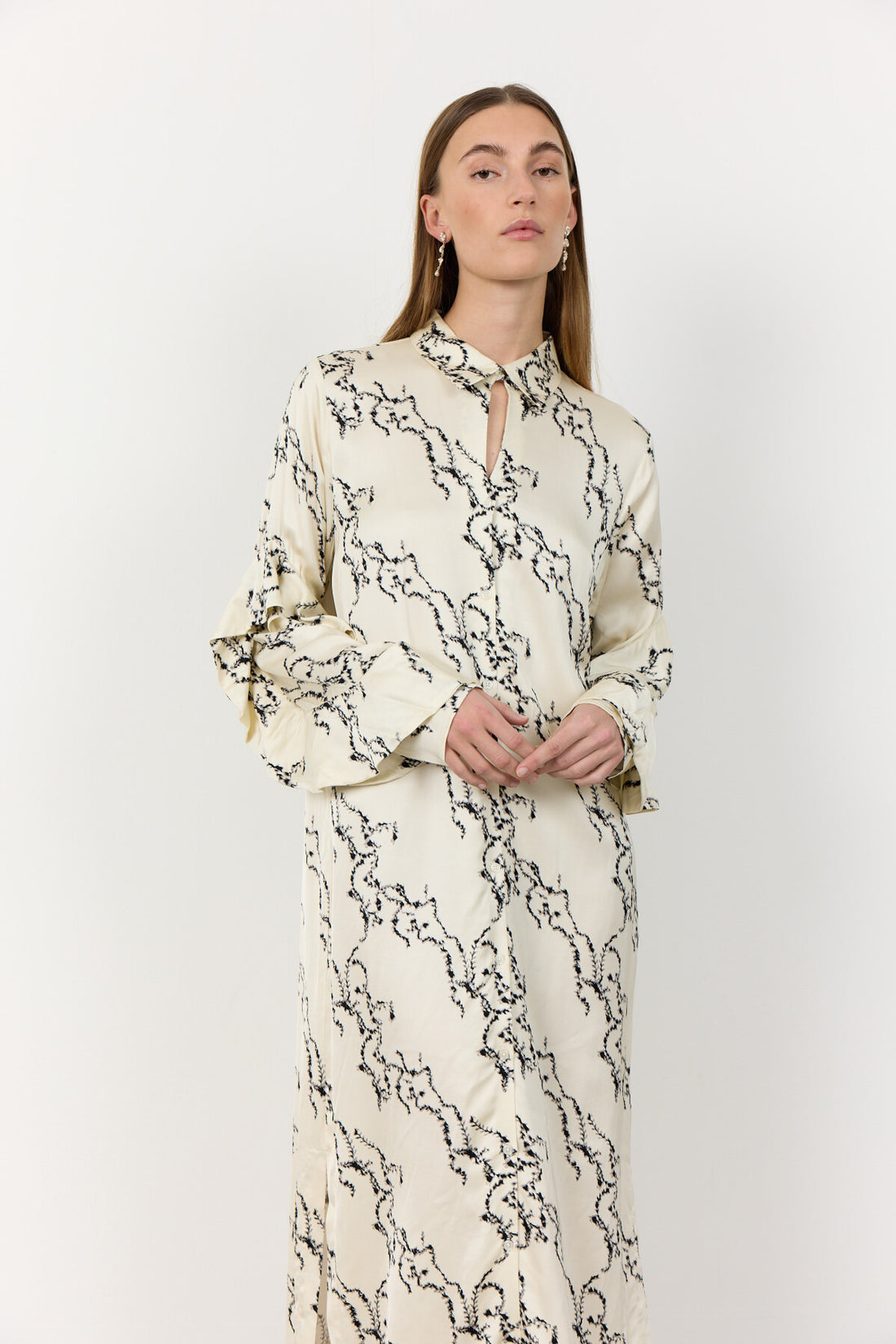 LR-Kennedy 1 Beautiful Printed Dress Ecru/Black