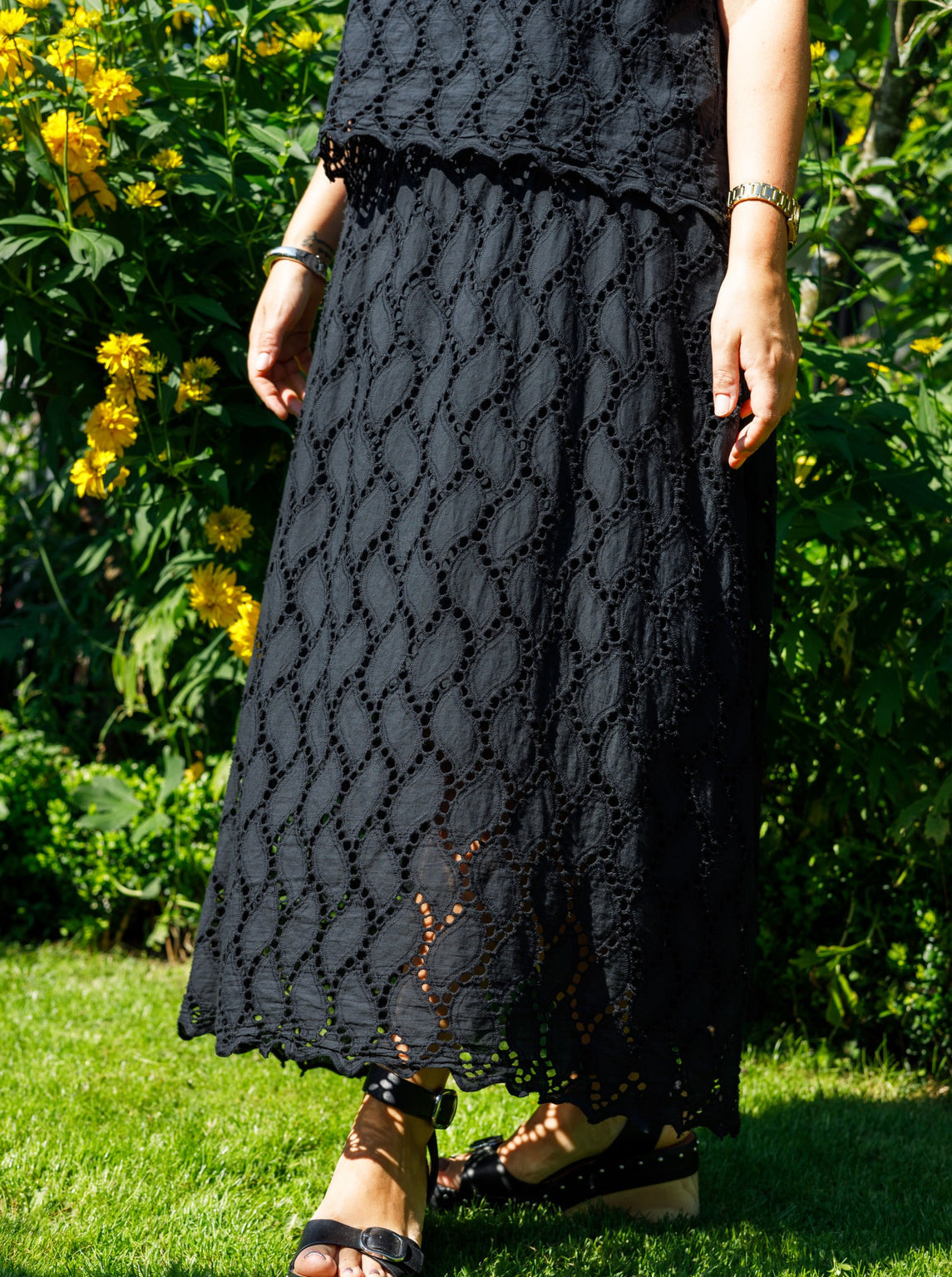 BCFreya Cut Out Lace Skirt