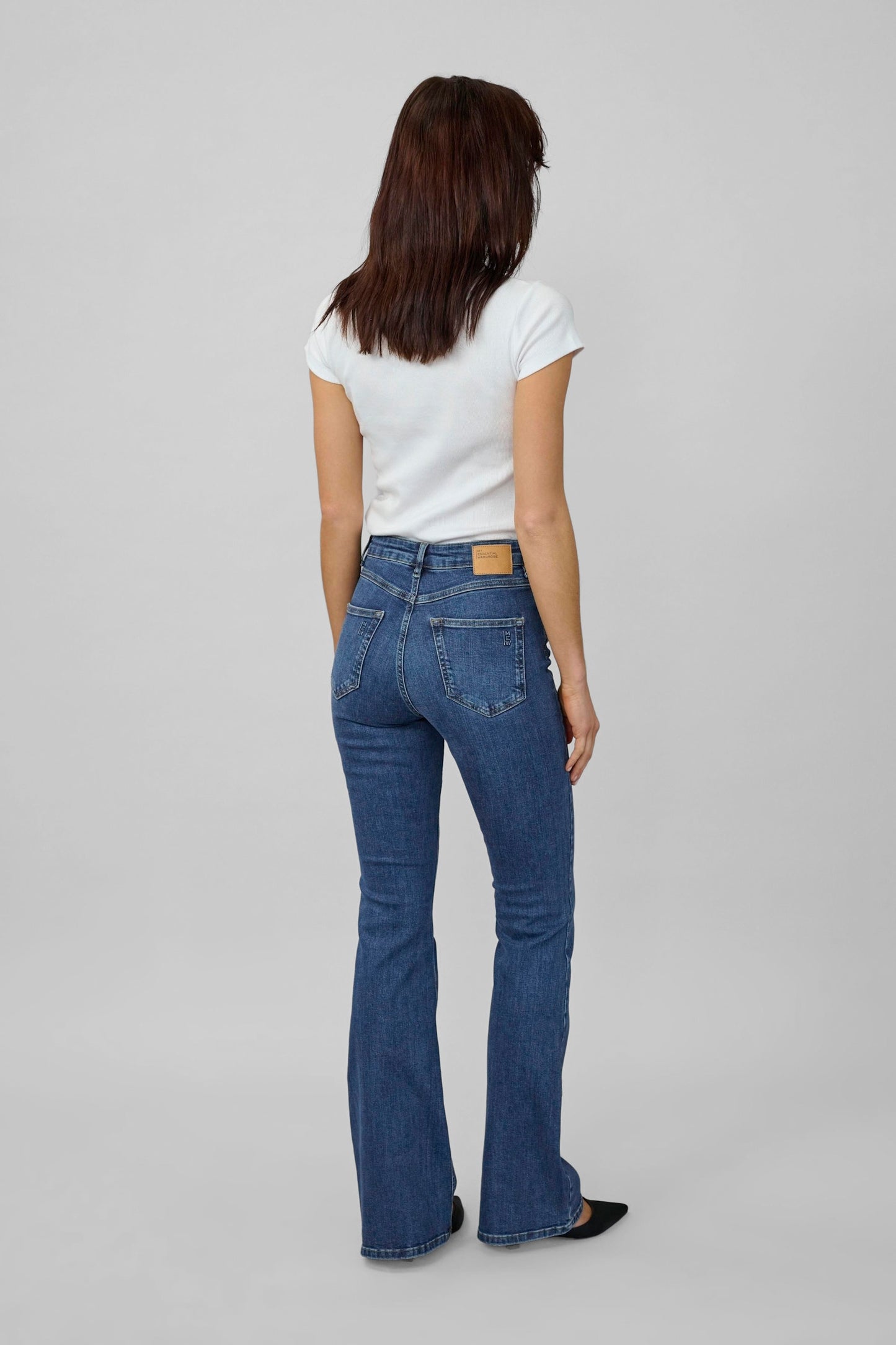 06 The Dakota High Bootcut Jean Medium Blue