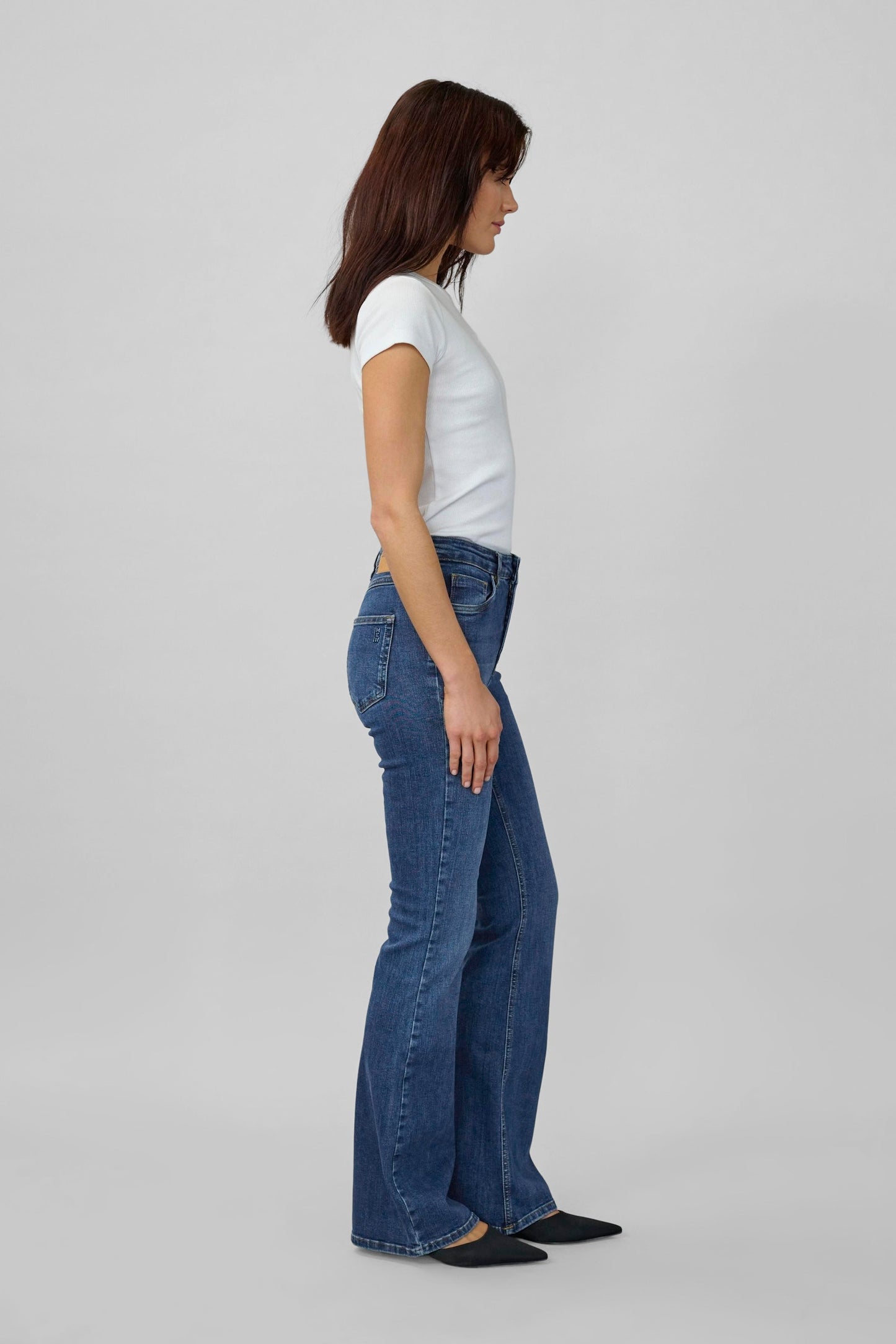06 The Dakota High Bootcut Jean Medium Blue