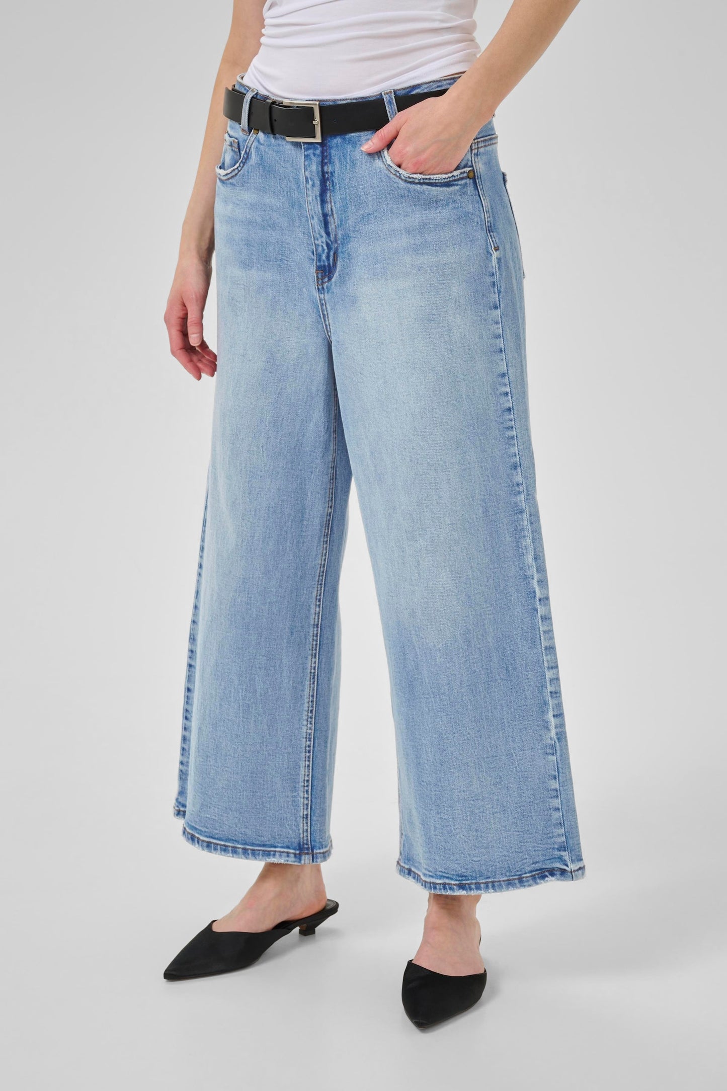 MWAlma 144 Low-Crotch Wide Jeans Light Blue