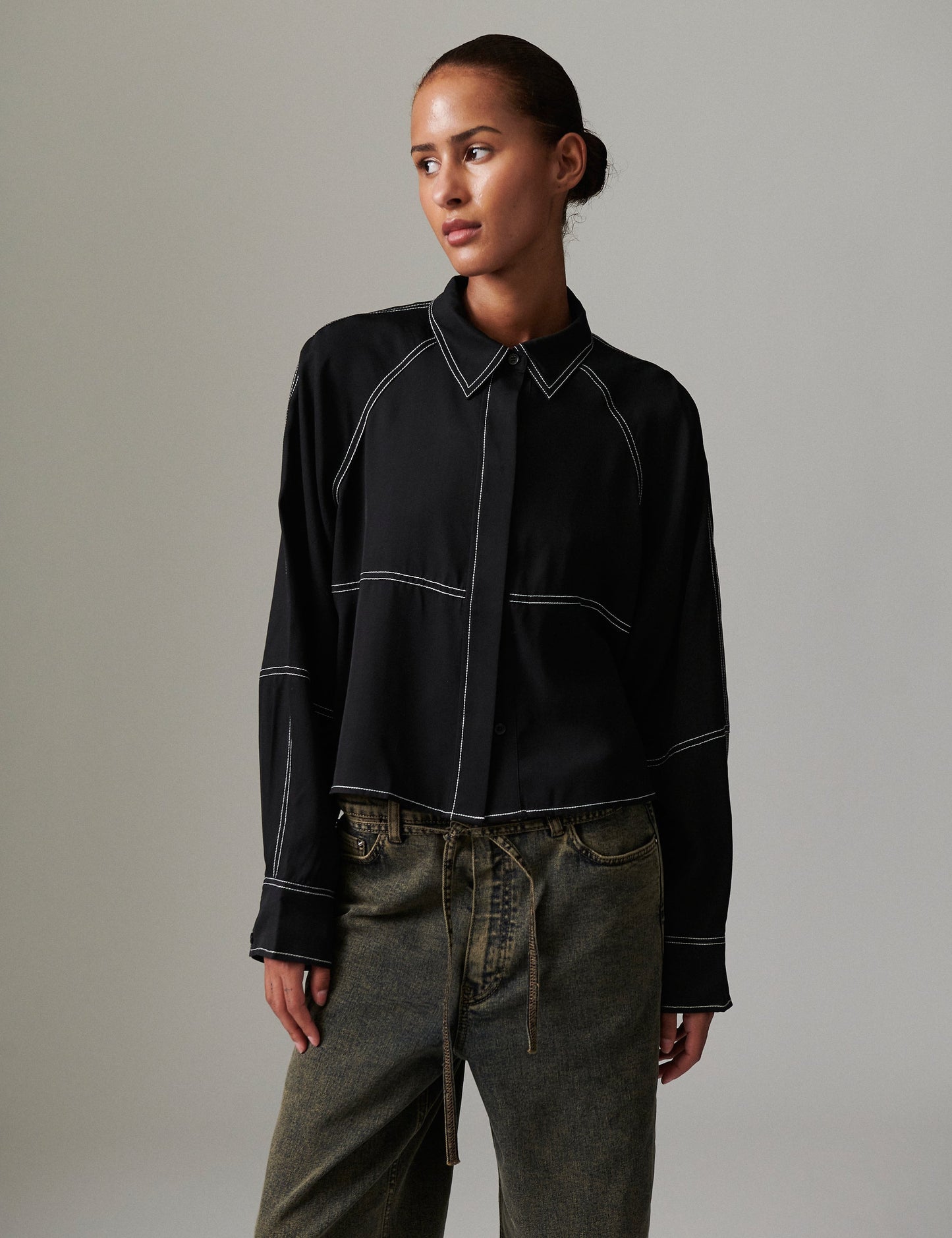 Elston- Shirt in Light Modern Twill Black