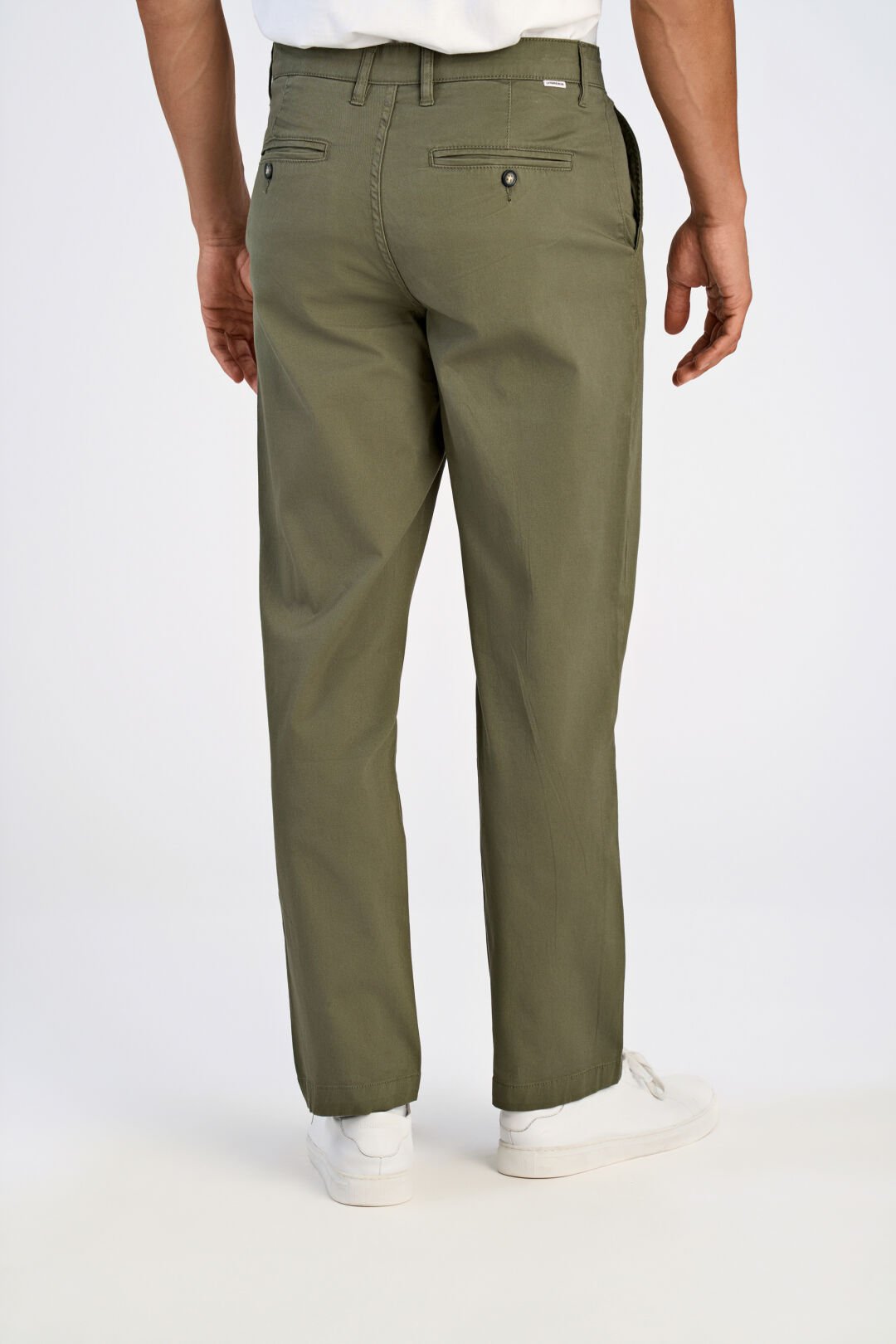 Mens- Cotton Chino in Relaxed Fit