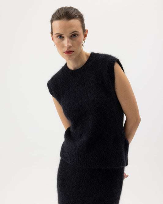 Tindra Knitted Vest Top Black
