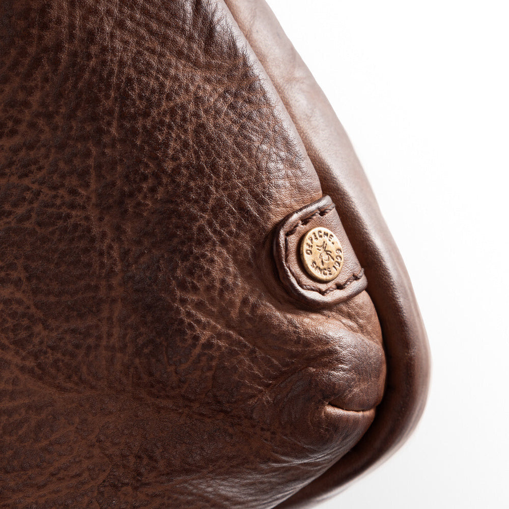 15700 - Classic Soft Leather Mobile Bag