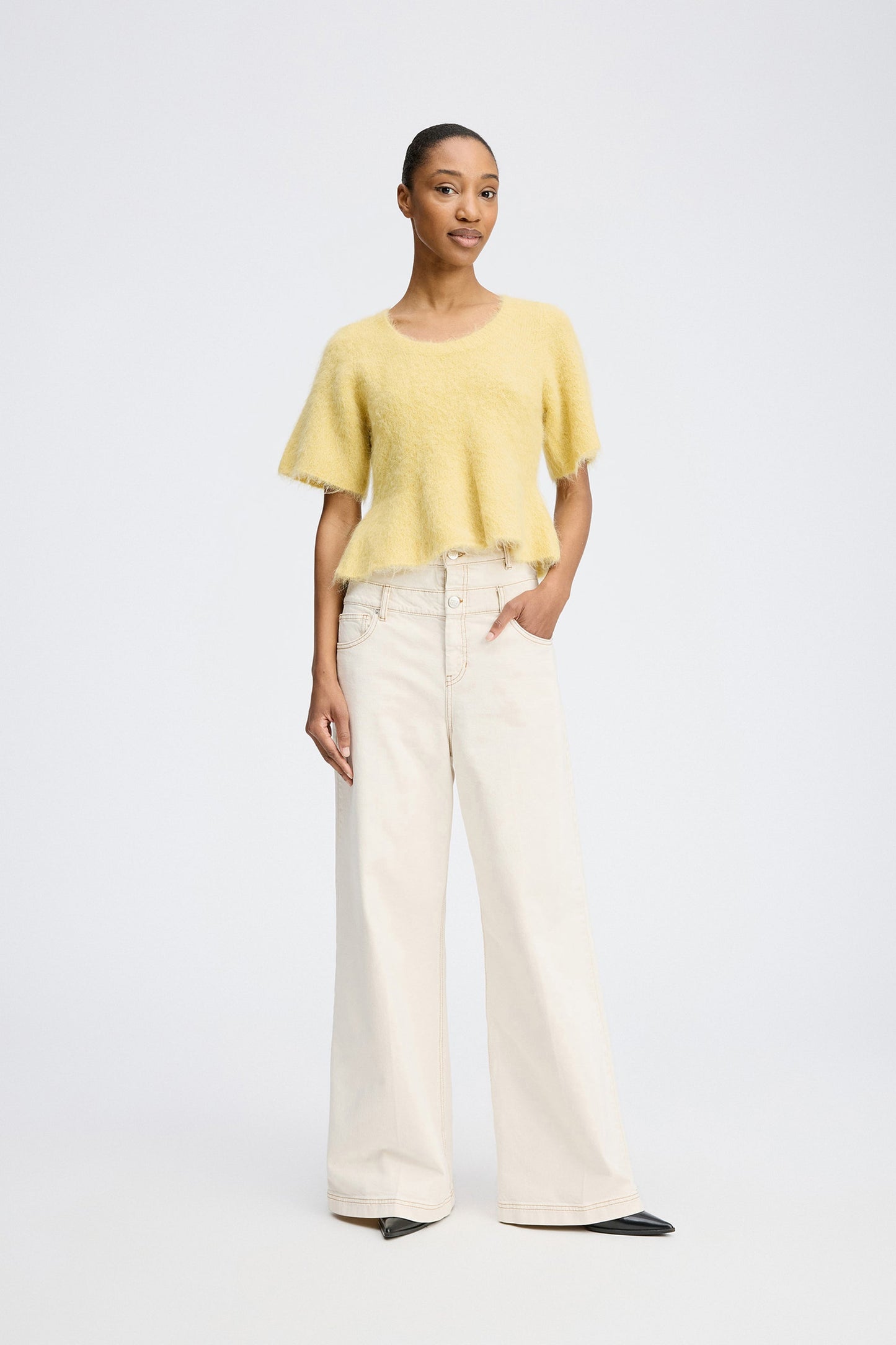Rylaline Short Sleeved Bow Knit Lemon