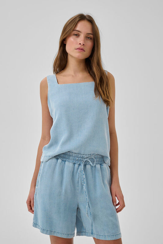 MWNelly Dias Top Light Blue