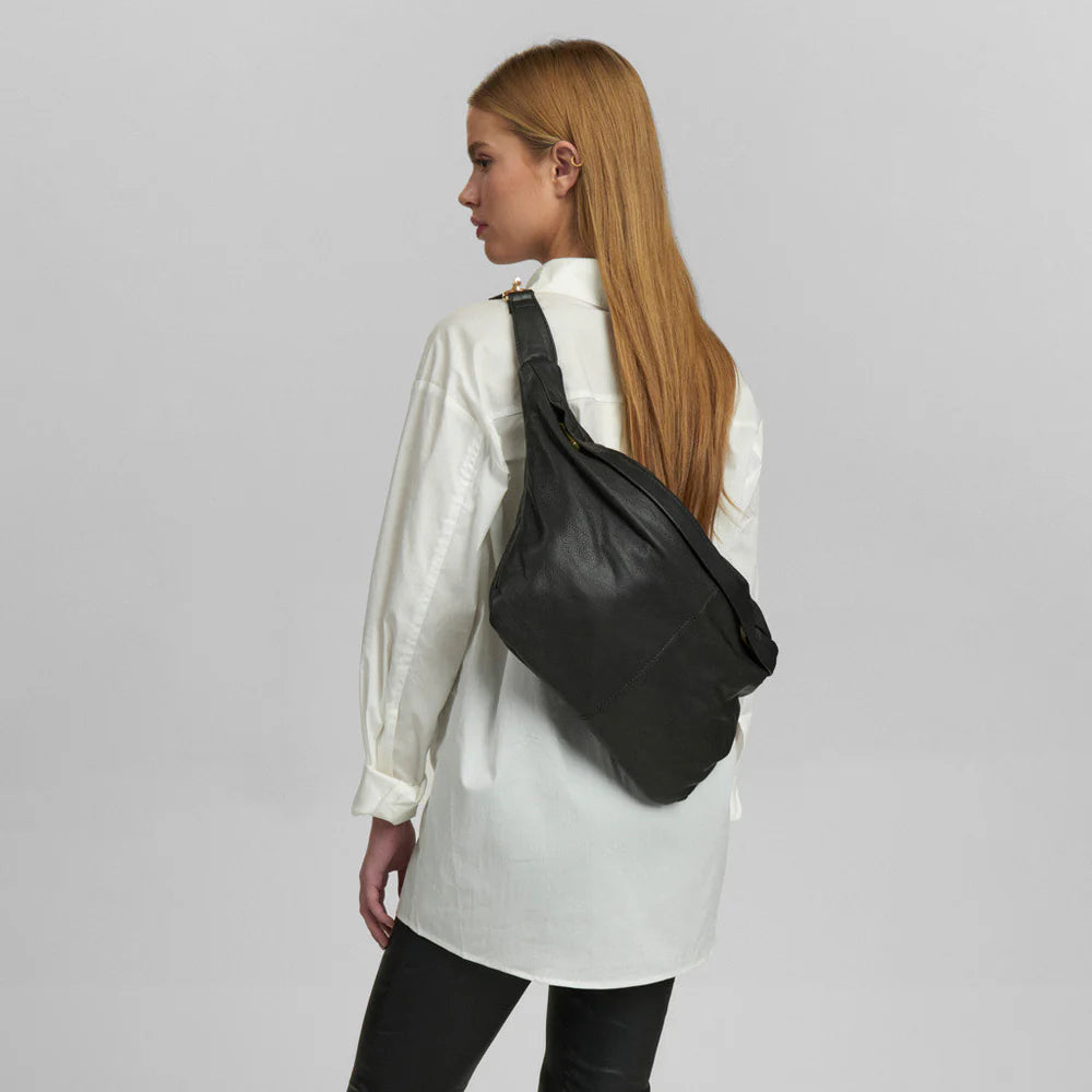 15234 - Large Soft Leather Bum Bag
