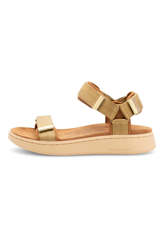Line Strap Sandal