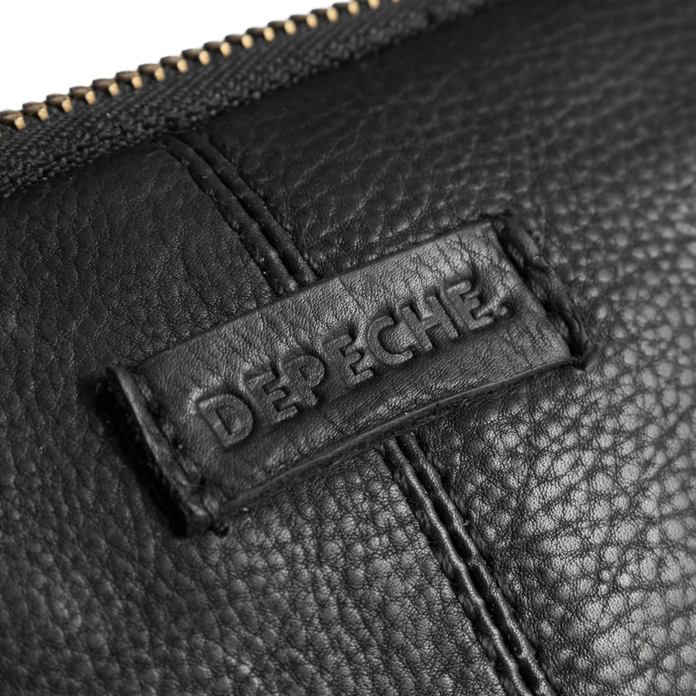 15472 Small leather clutch in classic design