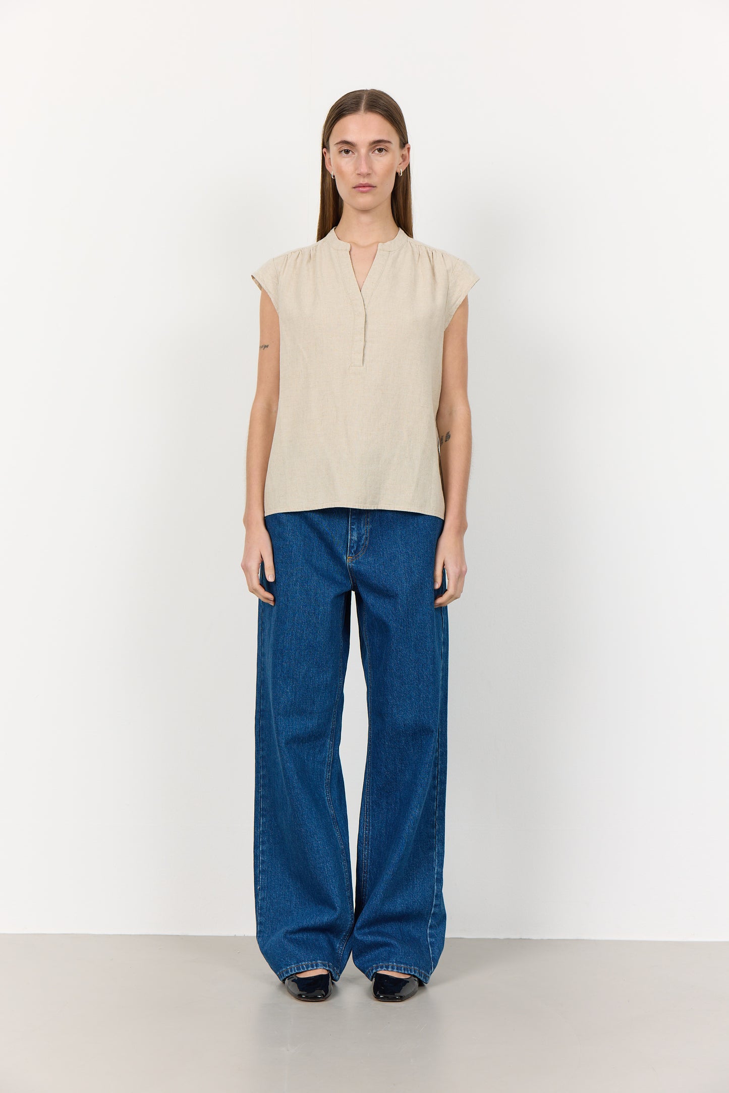 LR-Naja 19 Linen Short Sleeved Blouse Beige