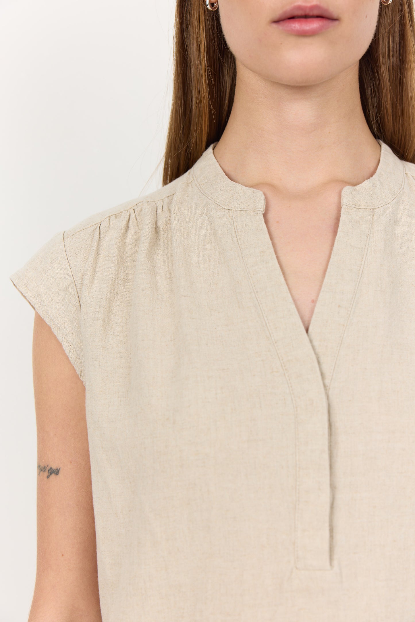 LR-Naja 19 Linen Short Sleeved Blouse Beige