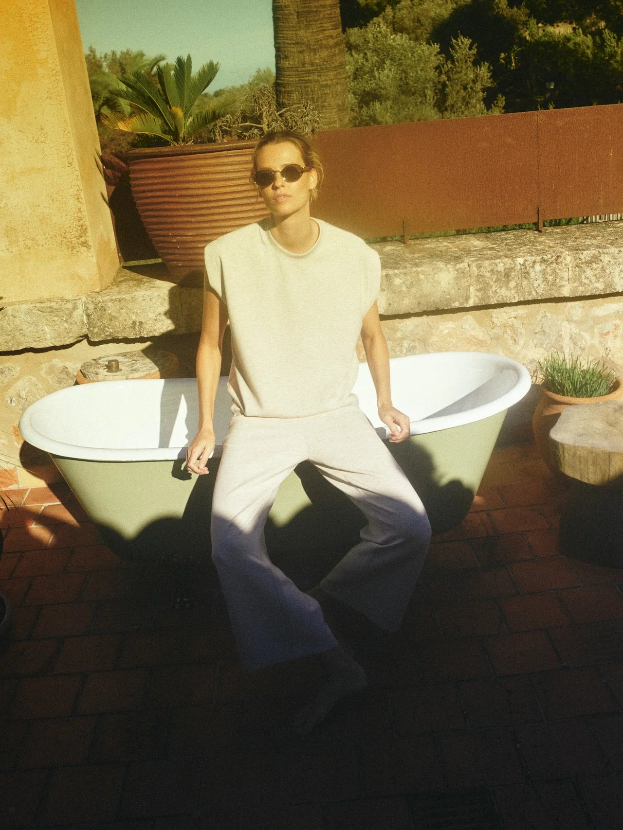 MMNamara Cropped Sweatpant Sesame