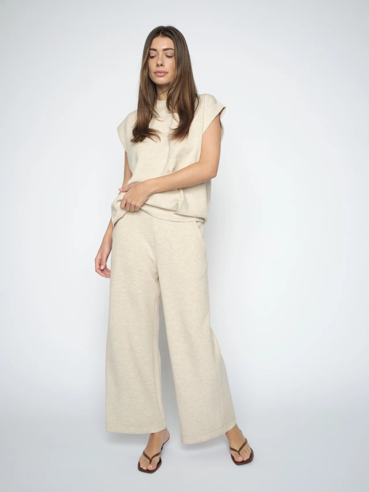 MMNamara Cropped Sweatpant Sesame