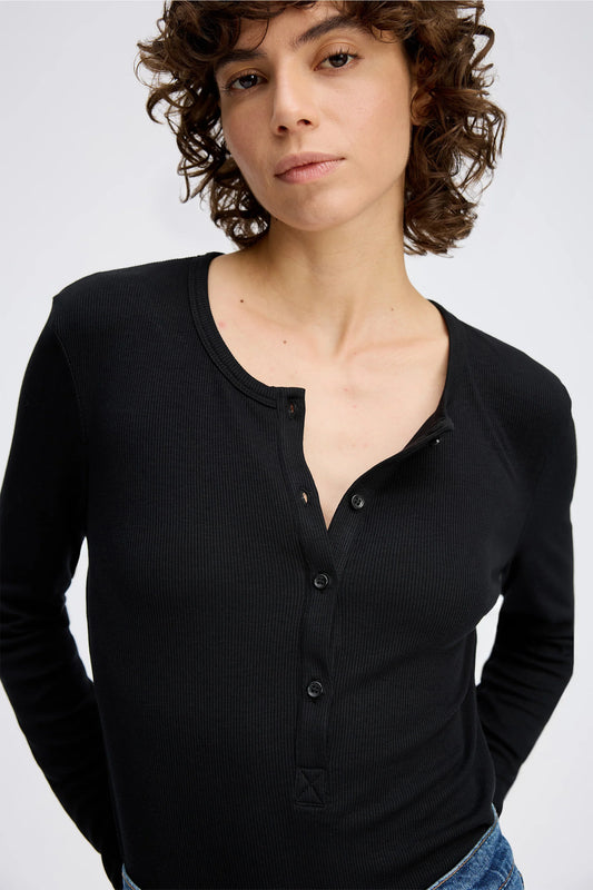 Grace Ribbed Long Sleeved T-Shirt