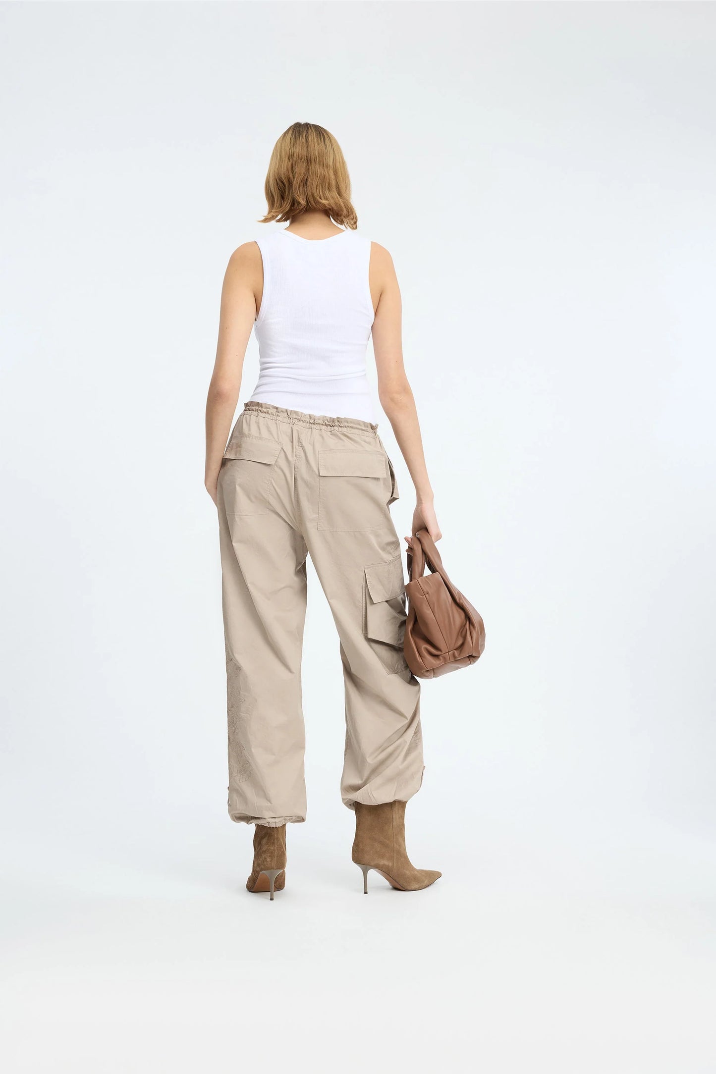 UNFORM Embroidered Loose Fit Trouser