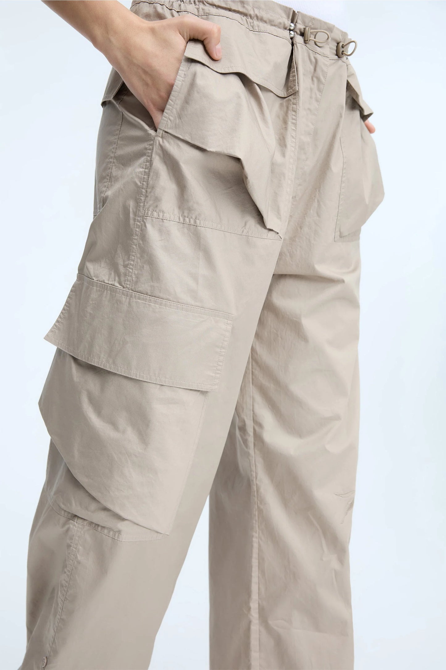 UNFORM Embroidered Loose Fit Trouser