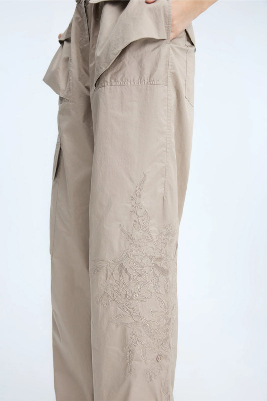 UNFORM Embroidered Loose Fit Trouser
