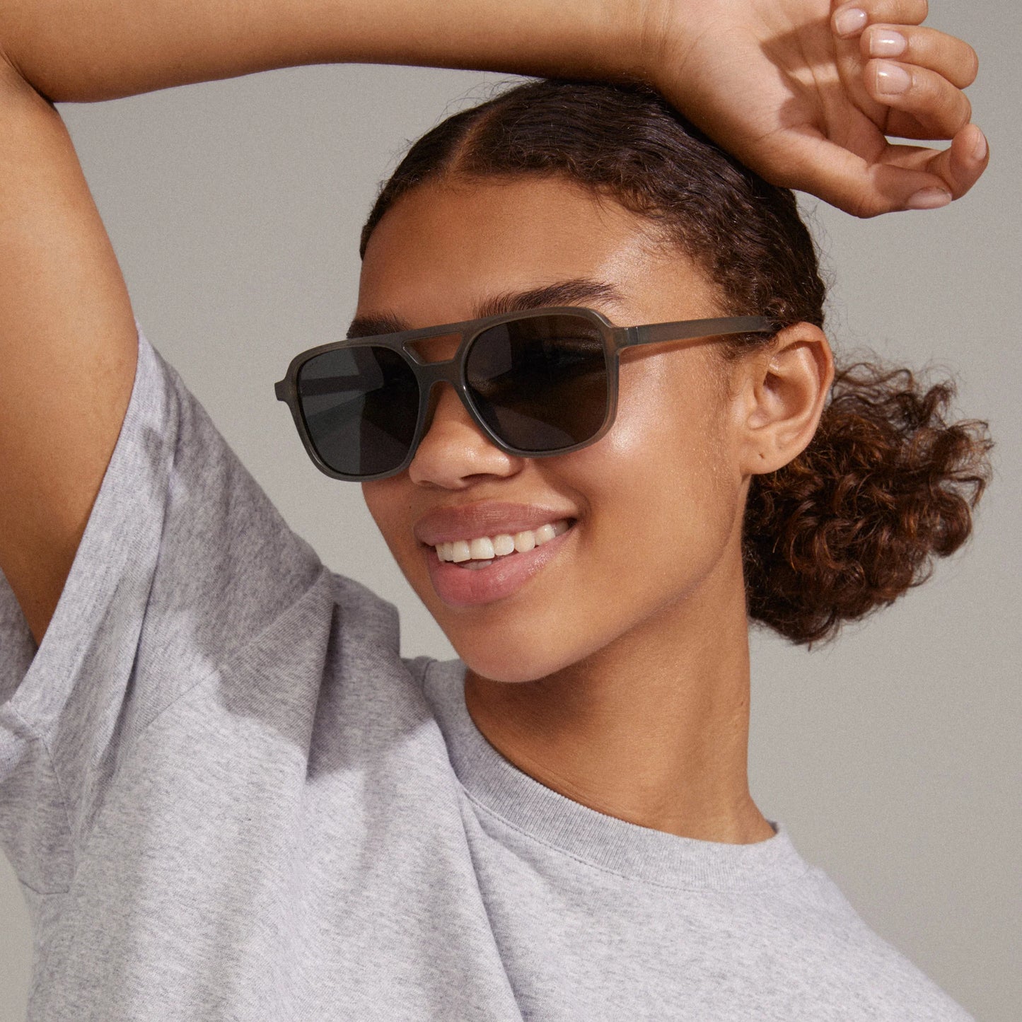 ELODIE Pilot Style Sunglasses Grey