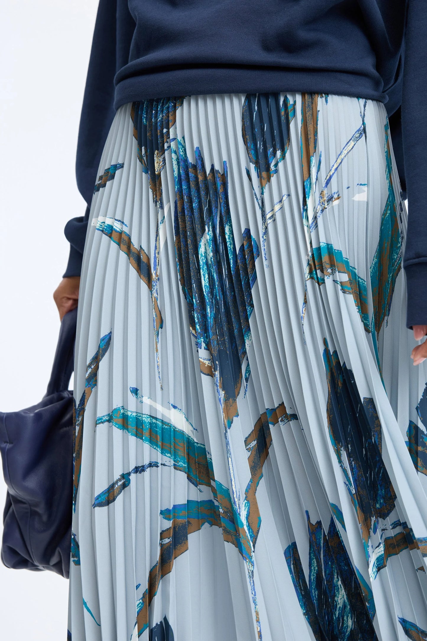 Charming Pleated Midi Skirt