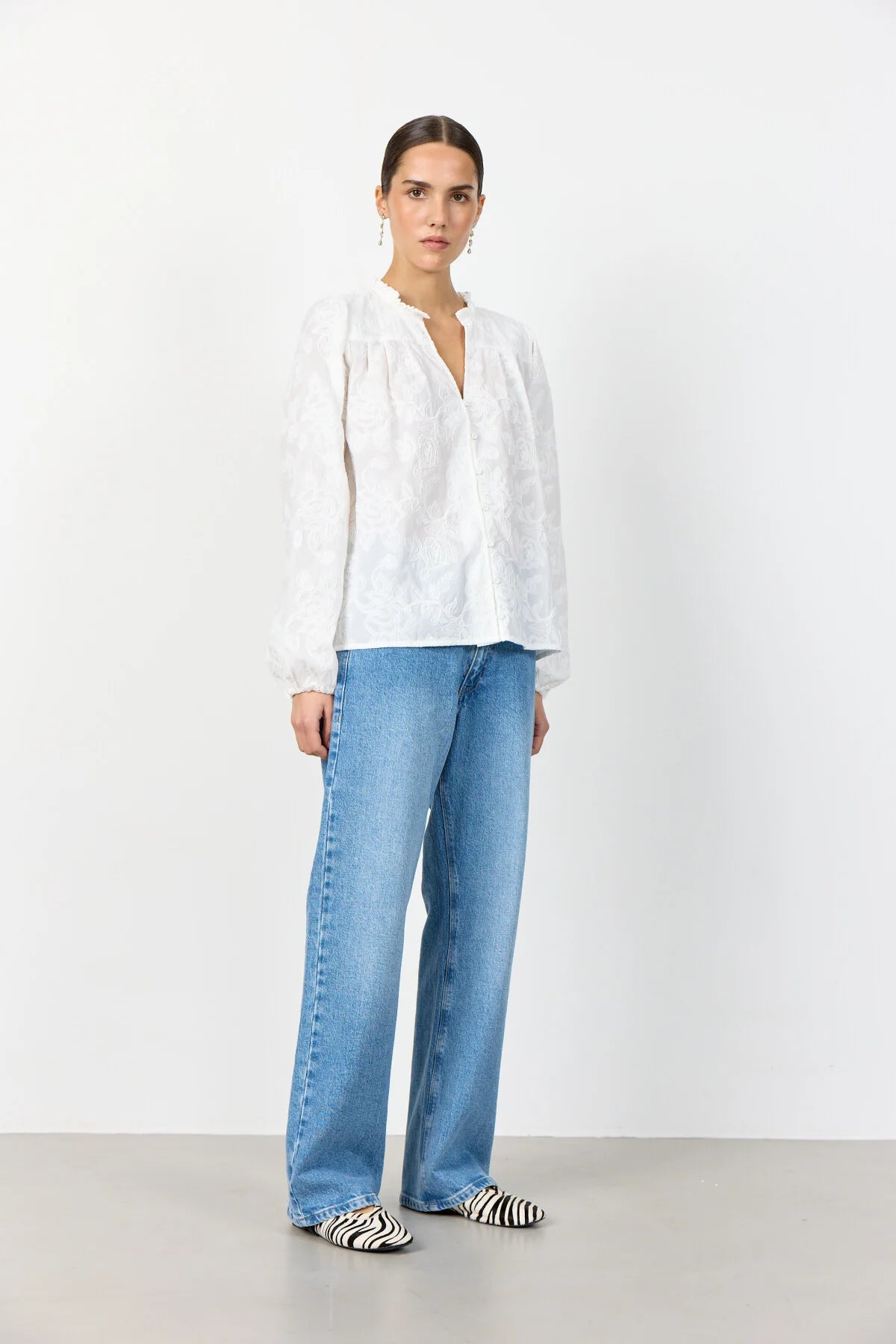 LR-Pollie 2 Cotton Delicate Floral Blouse White
