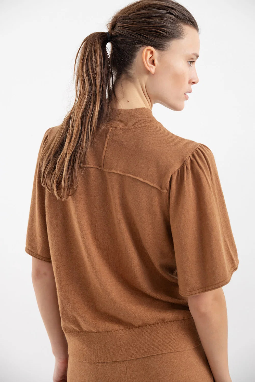 Sascha Short Sleeved Knitted Top Bronze
