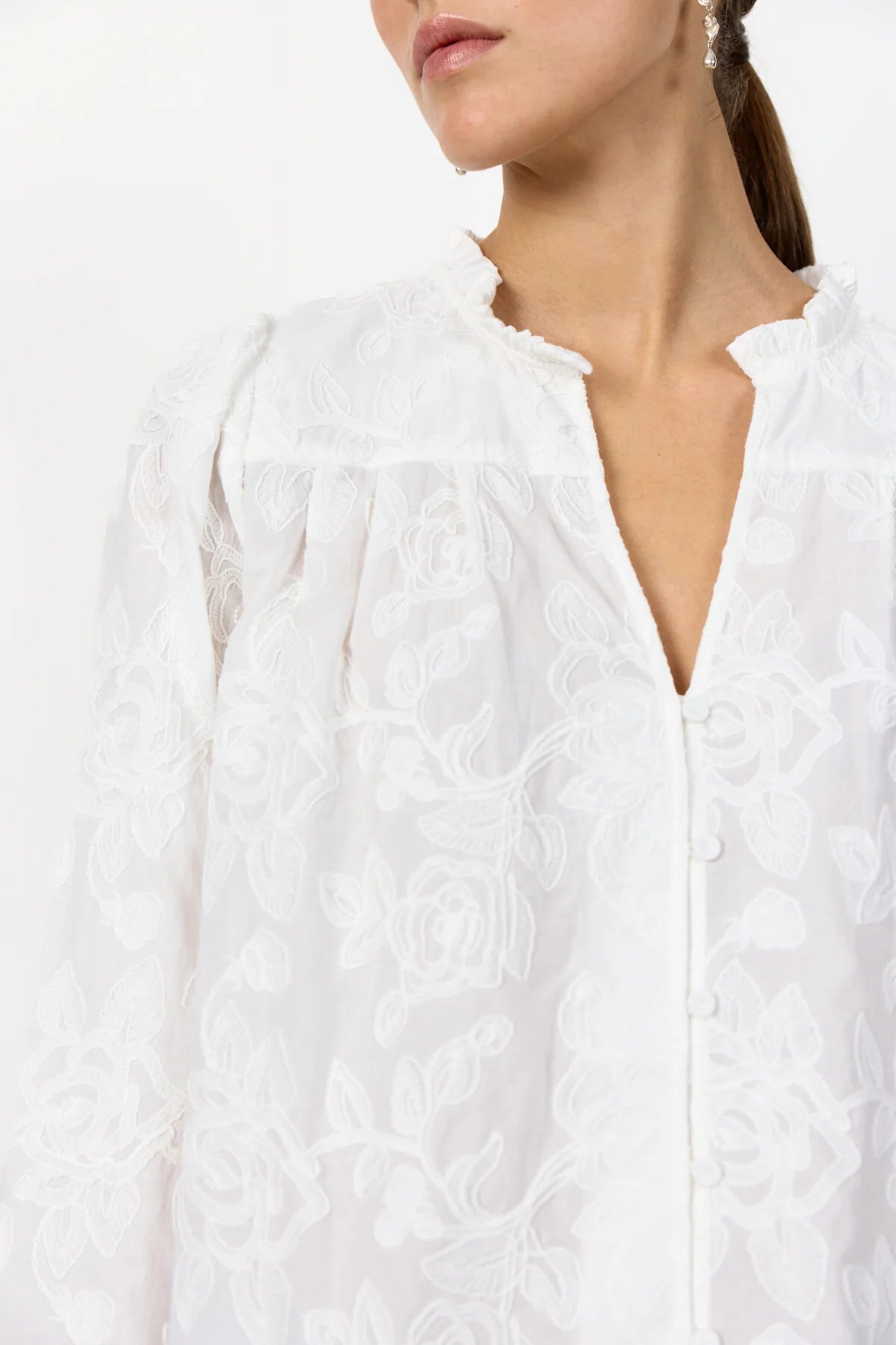 LR-Pollie 2 Cotton Delicate Floral Blouse White