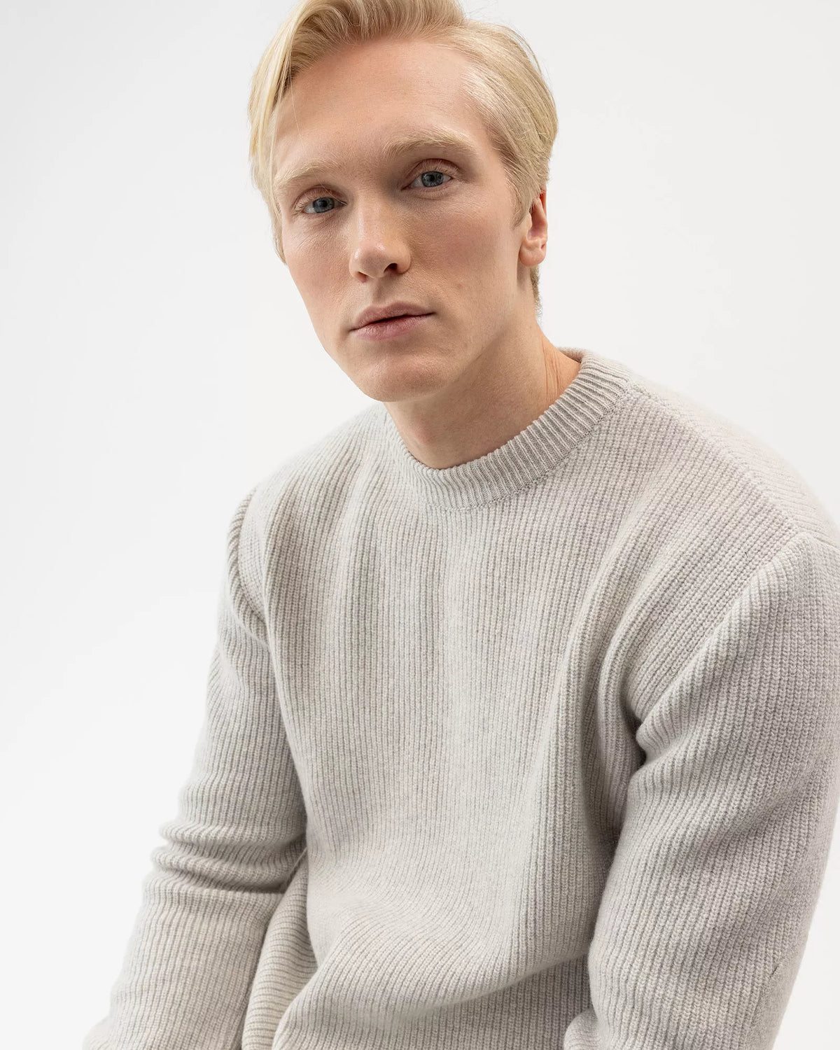 Mens - Harry Crew Neck With Elbow Patches Light Grey Melange