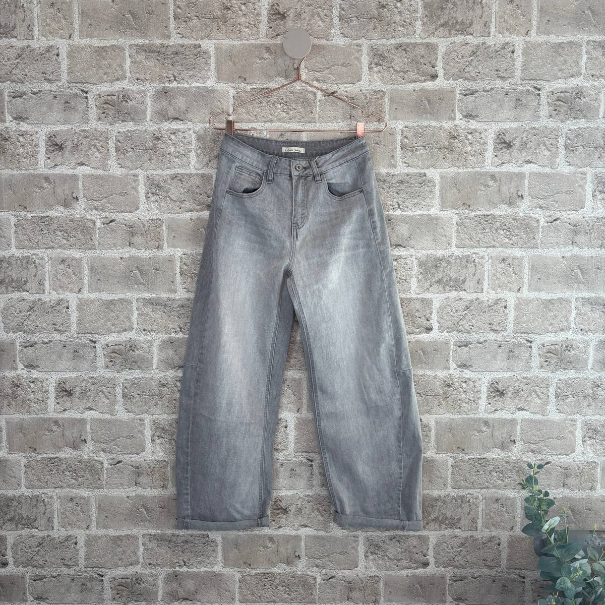 Mowita Barrel Leg Jeans