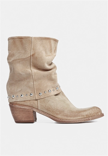 Nelle Western Studded Boot Sand