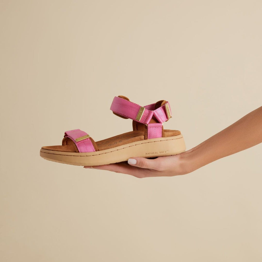 Line Sandal
