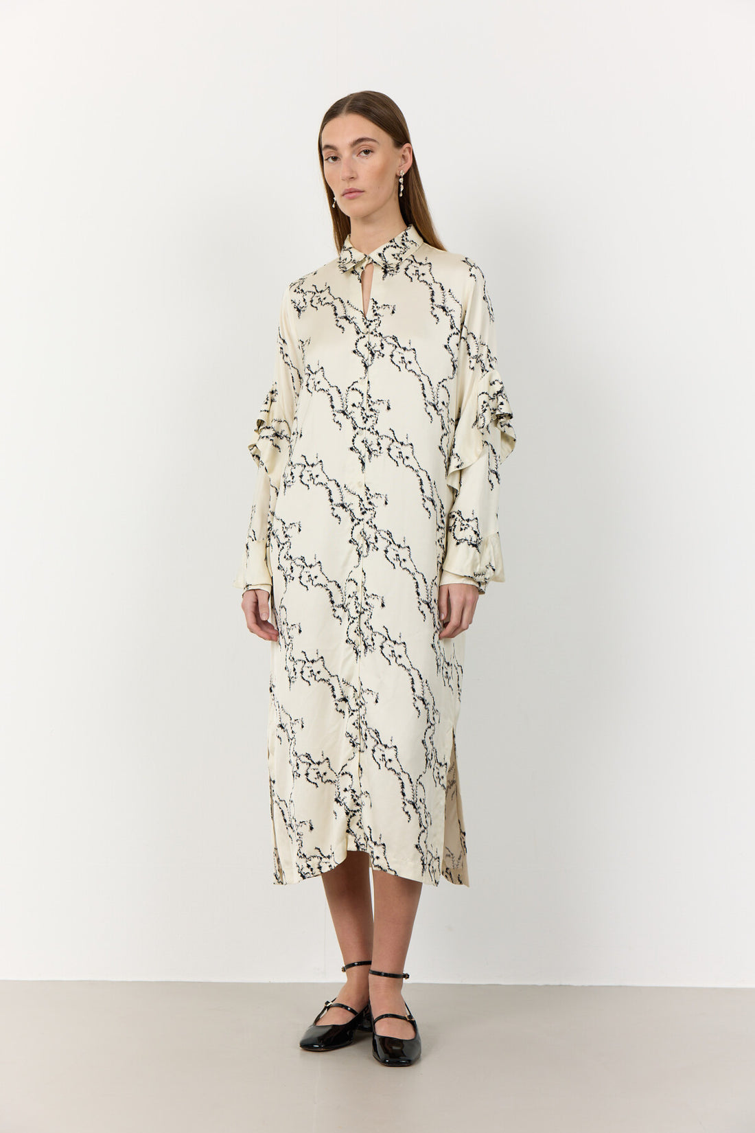 LR-Kennedy 1 Beautiful Printed Dress Ecru/Black