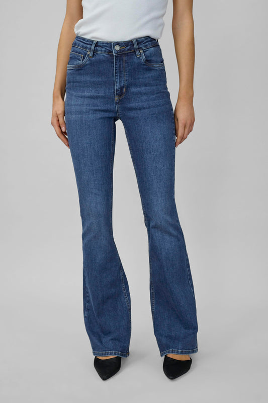 06 The Dakota High Bootcut Jean Medium Blue