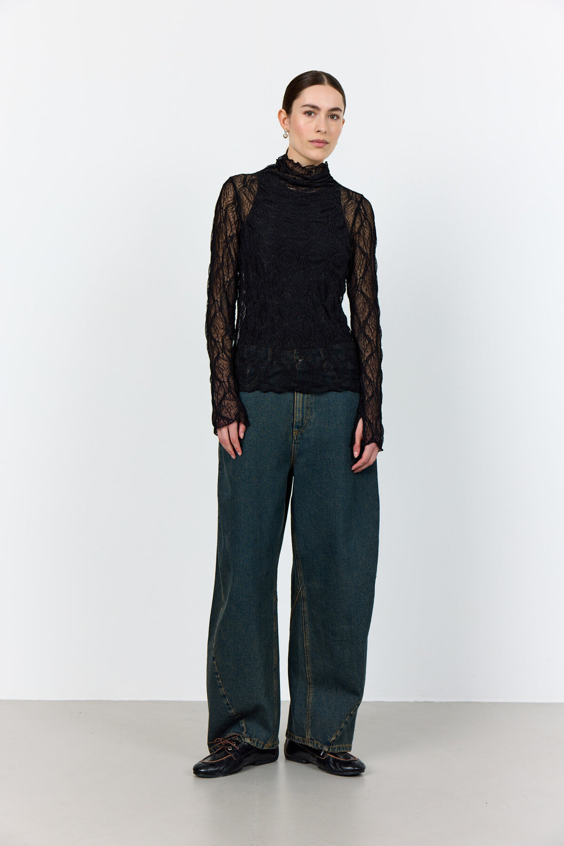 LR-Neva 1 Lace Blouse