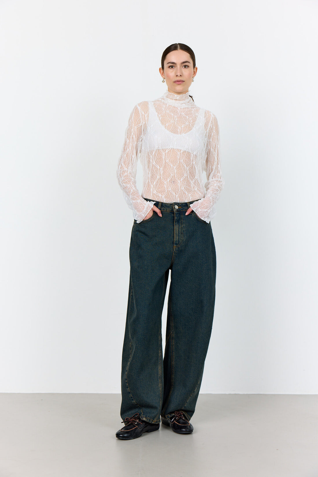 LR-Neva 1 Lace Blouse