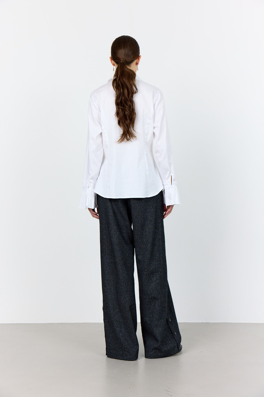LR-Isla Solid Shirt with Pleated Cuff White
