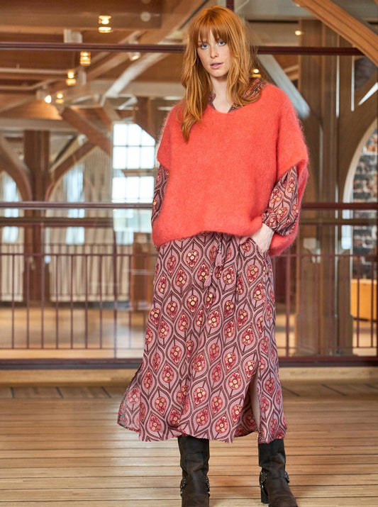 BCBjoerk Knitted V-Neck Vest Coral