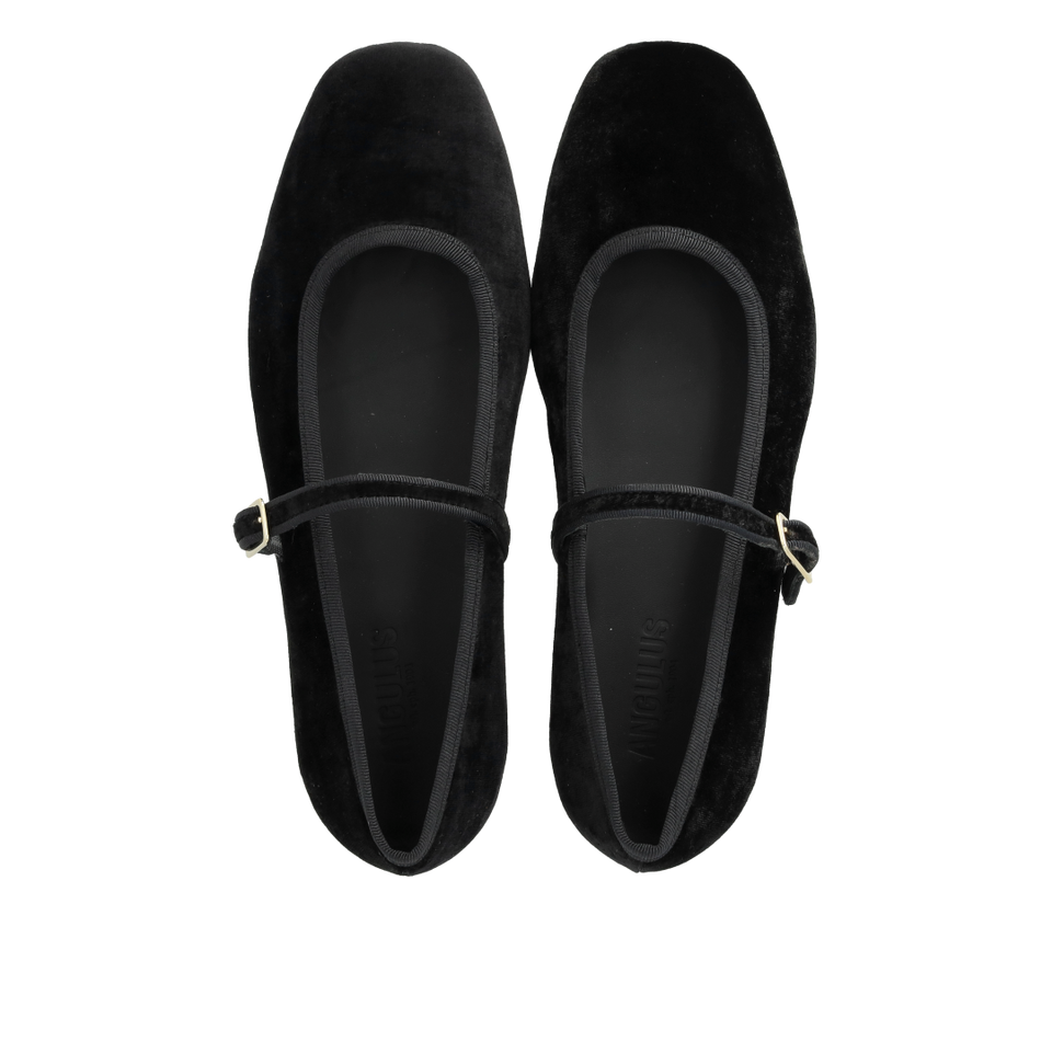 1725-101 Ballerina With a Moderate Square Toe Black