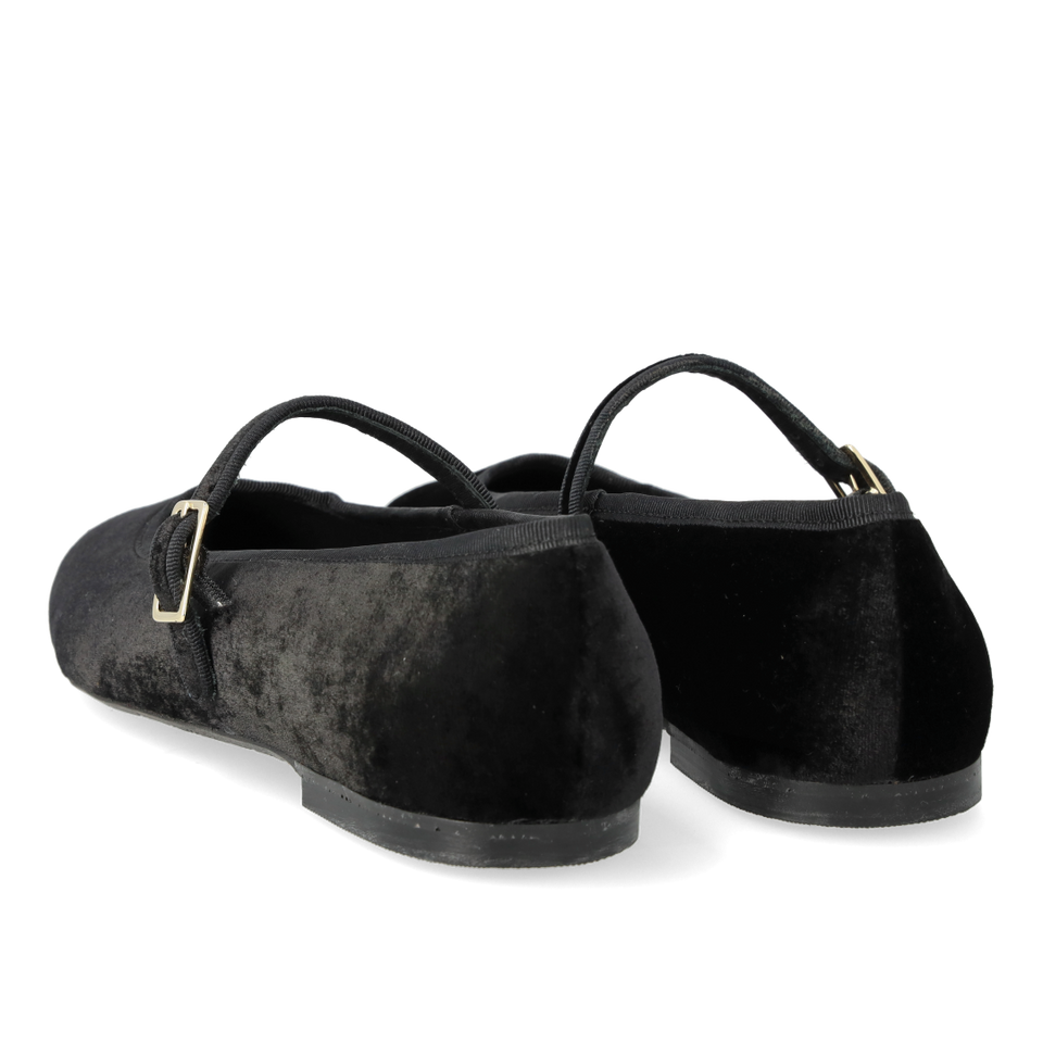 1725-101 Ballerina With a Moderate Square Toe Black