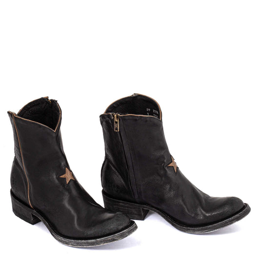 BL2372 Rancheiro with Star Detail Cowboy Boot Black/Bone