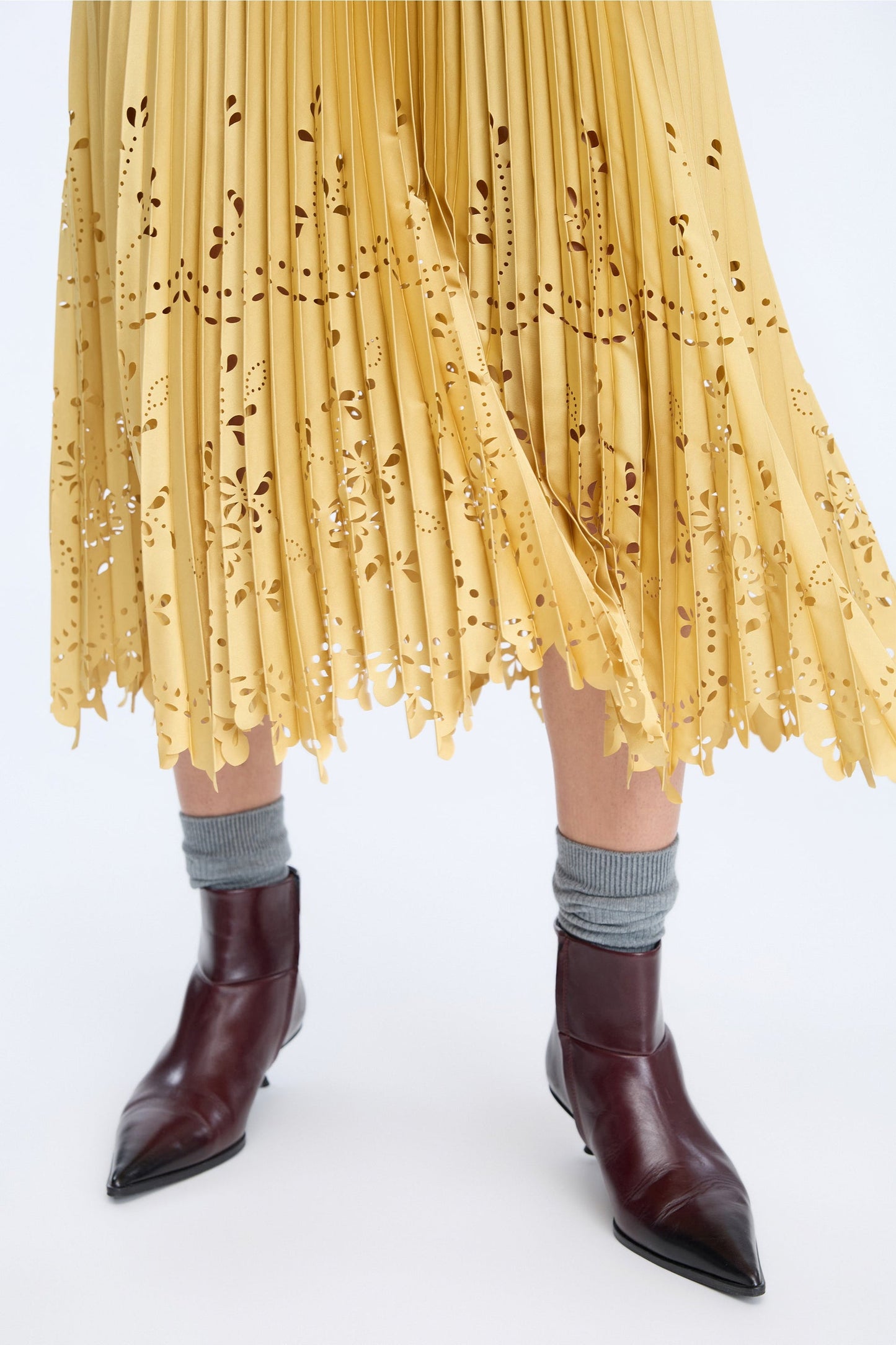 Rustali Elegant Pleated Skirt Lemon